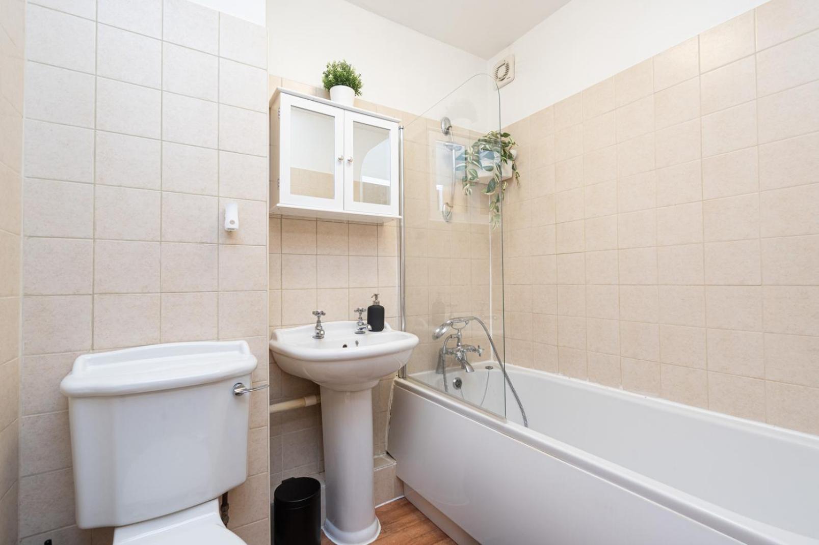 Apartment In Elephant & Castle With Parking Londyn Zewnętrze zdjęcie